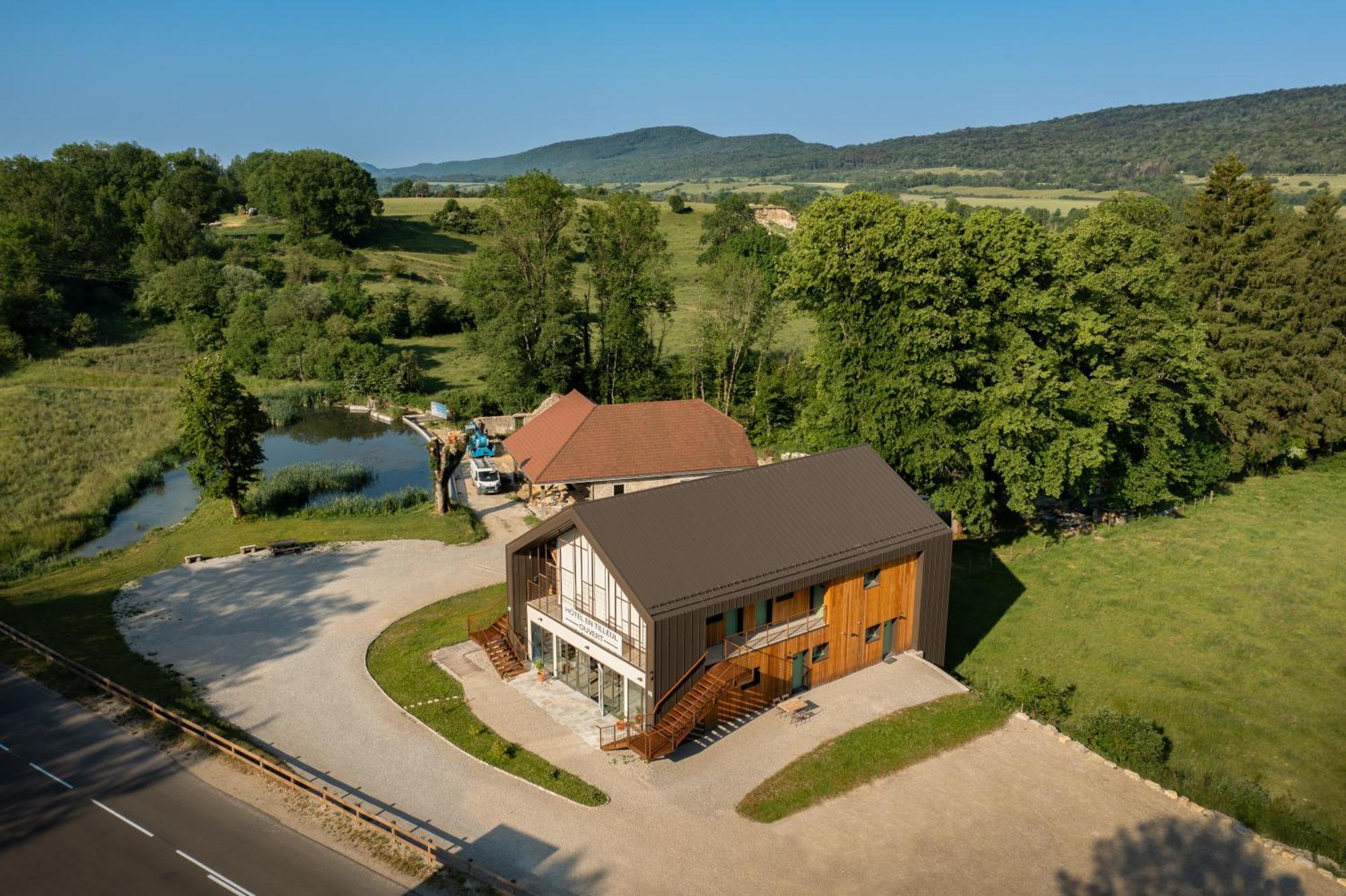 Hotel En Tilleul Pont-du-Navoy Exteriér fotografie